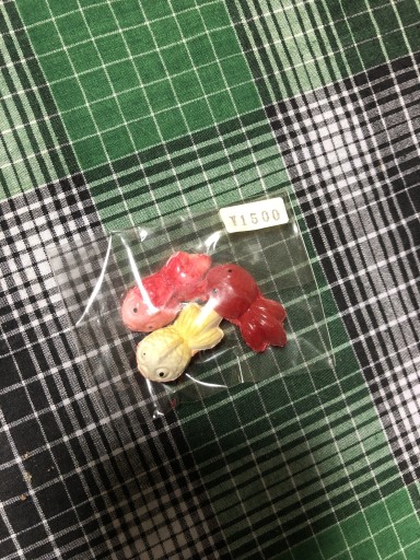 セルロイドさかな3匹 no.3 - 岸リューリ