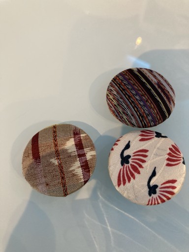 くるみボタンバッチ - 鈴木マキコの本棚