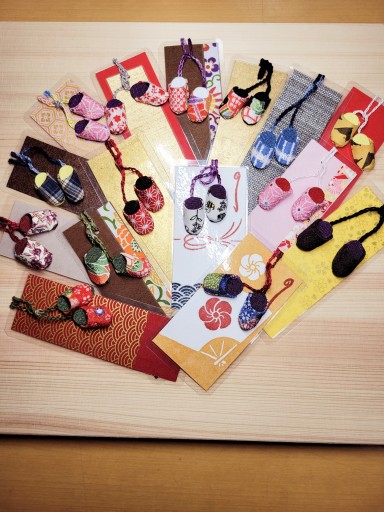 小さな道しるべ栞 千代紙 - 篠ちゃんの本棚