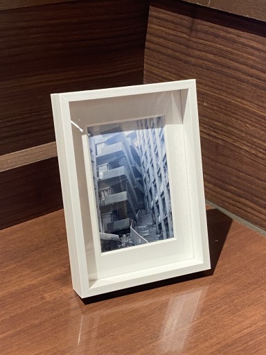 軍艦島−06 「日本初鉄筋RC集合住宅の廃墟」（L判フォトフレーム付き） - こころば書房