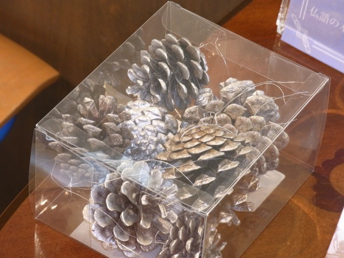 針金付き pomme de pin 銀色 - je Vous Remercie Infiniment