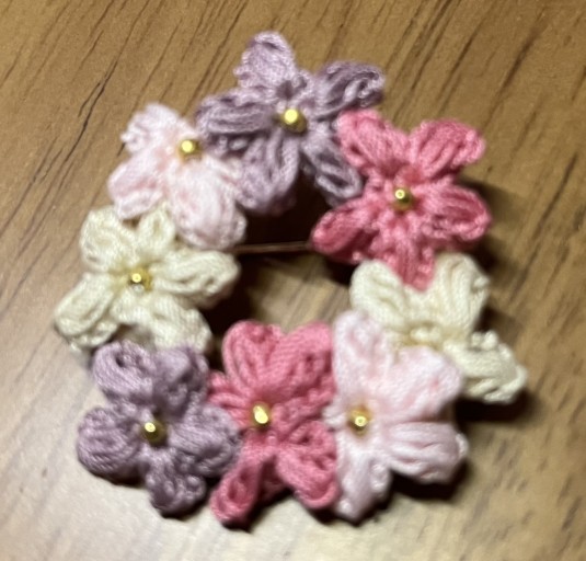 小花いっぱいブローチ - Librairie Mosu