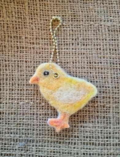 しおりにもなるチャーム ヒヨコ - MARIO_FACTORY