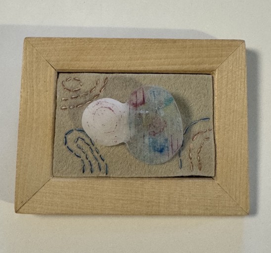 じくう(絵になるブローチ) - ポ工房の本棚