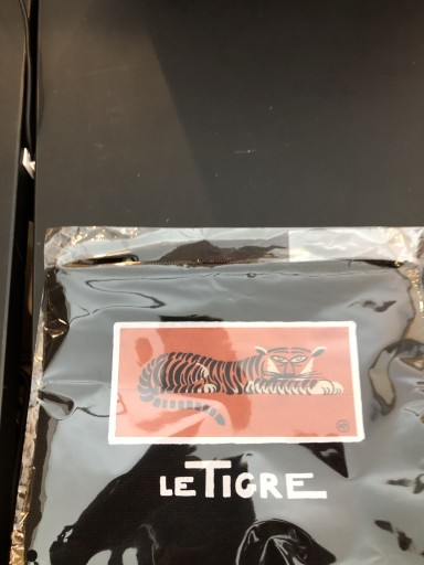 ポーチ 虎 - 岸リューリ